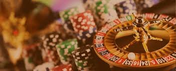 Caishen Wins live dealer interface on mobile phone screen